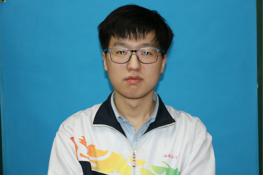 3-IMG_5417文科二班--李響_meitu_7.jpg 3-IMG_5417文科二班--李響_meitu_7.jpg