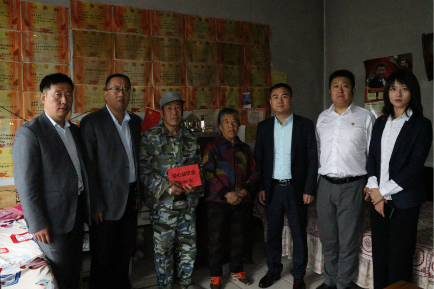 IMG_5558_meitu_10.jpg IMG_5558_meitu_10.jpg