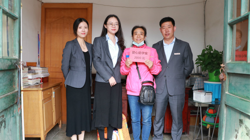 IMG_7597_meitu_13.jpg IMG_7597_meitu_13.jpg