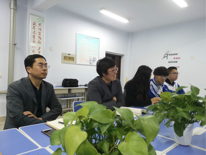 IMG_2413_meitu_24.jpg IMG_2413_meitu_24.jpg